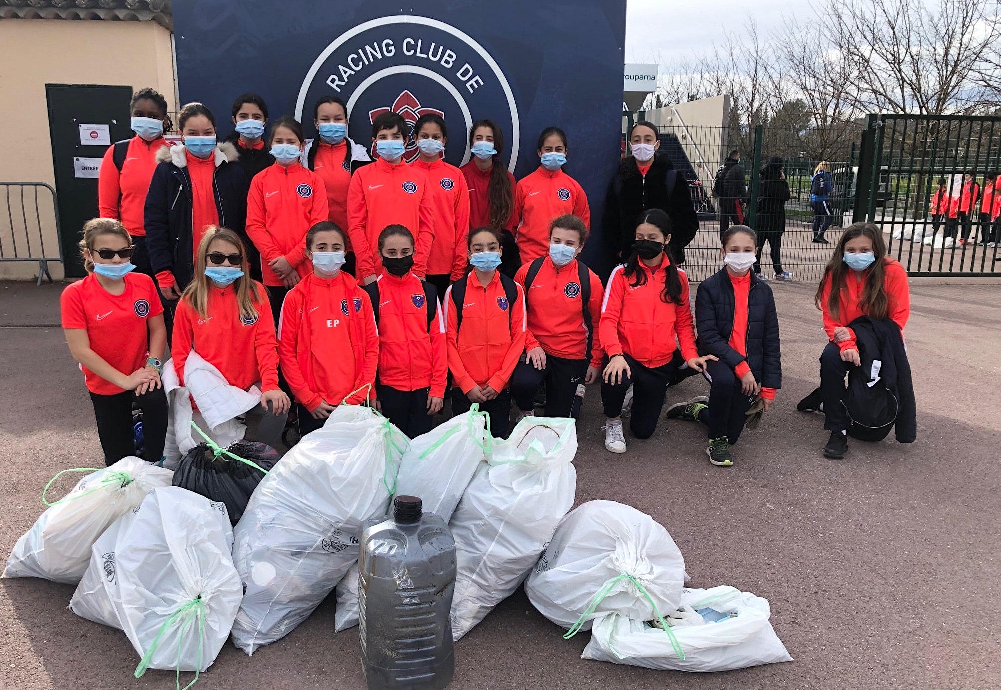 La section féminine du RC Grasse lance son action éco-citoyenne