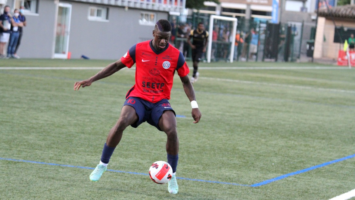 National 2 : Le RC Grasse s’incline face à Louhans-Cuiseaux