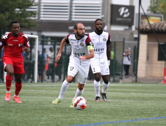 National 2 : Le RC Grasse s’incline sur la pelouse du FC Martigues