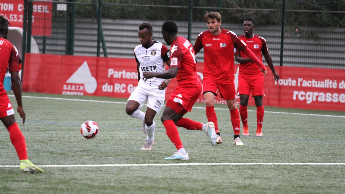 National 2 : Le RC Grasse s’incline sur la pelouse de la réserve de l’OL