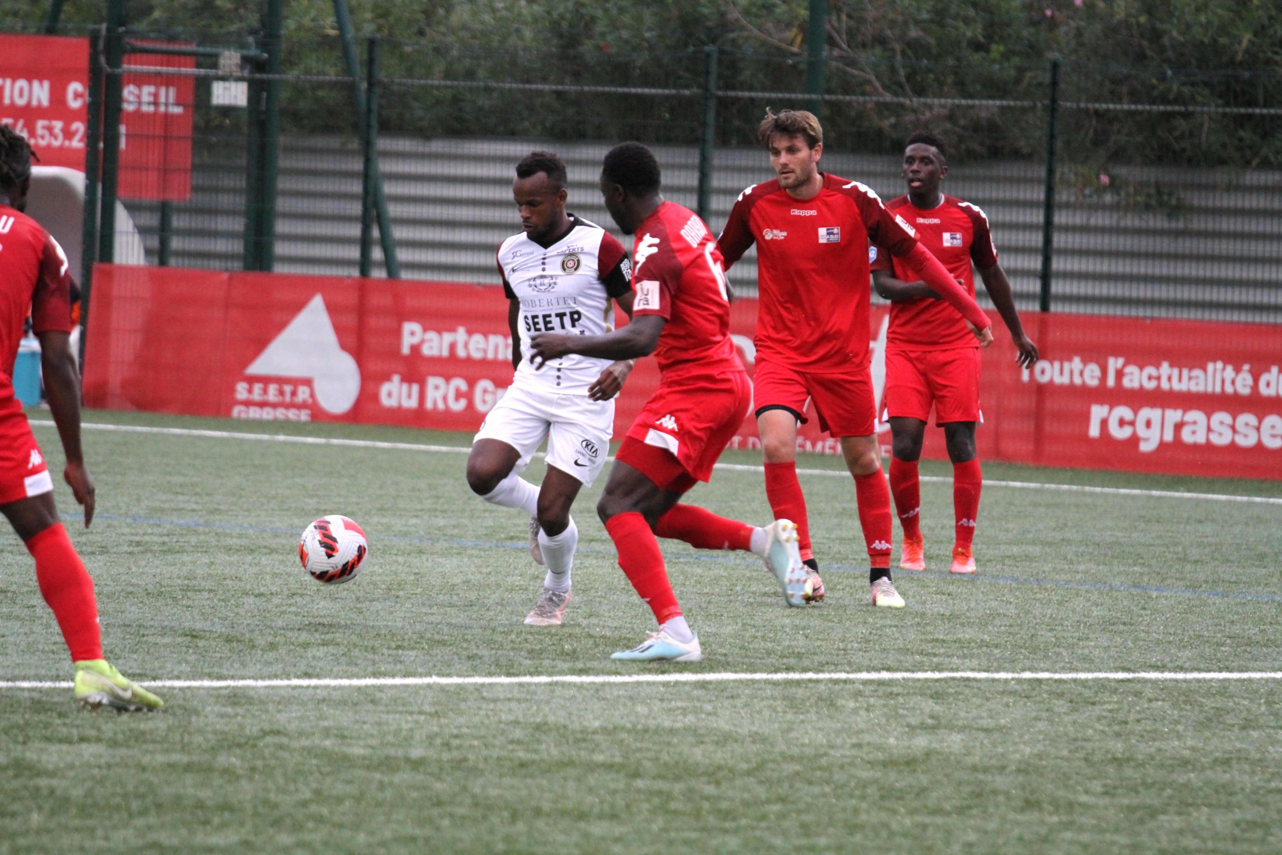 National 2 : Le RC Grasse s’incline sur la pelouse de la réserve de l’OL