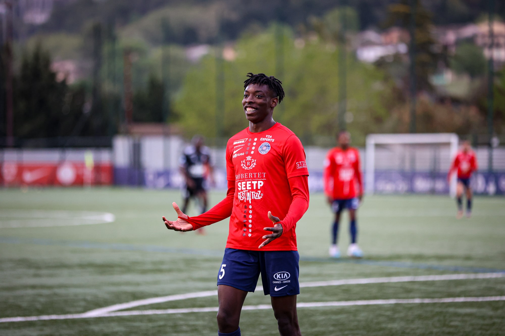 Communiqué : Sahmkou Camara signe professionnel en D1 suisse