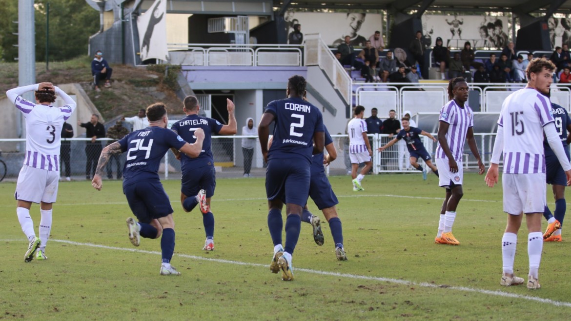 National 2 : Le RC Pays de Grasse poursuit sa série face au Toulouse FC 2