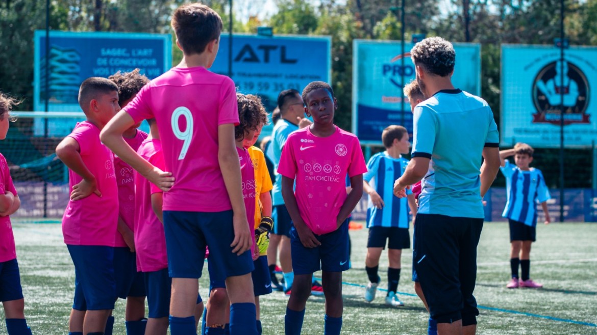 Devenir un club sans téléphone portable : un choix éducatif et sportif fort pour le RCG