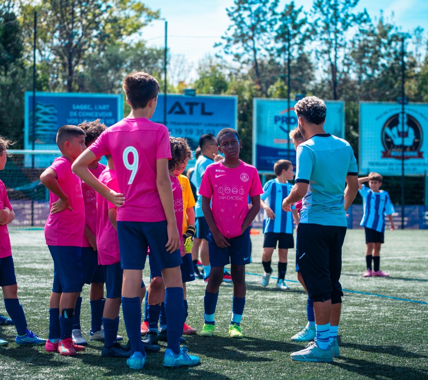 Devenir un club sans téléphone portable : un choix éducatif et sportif fort pour le RCG